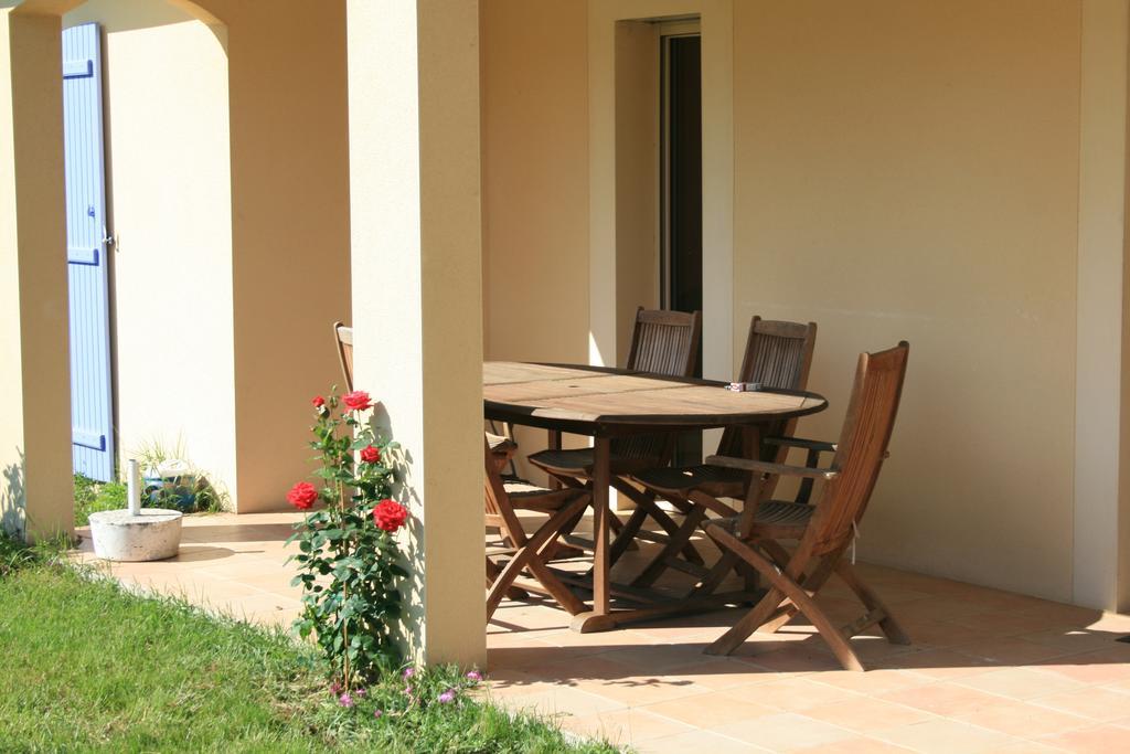 Le Camp De Ferie Villa Monpazier Bilik gambar