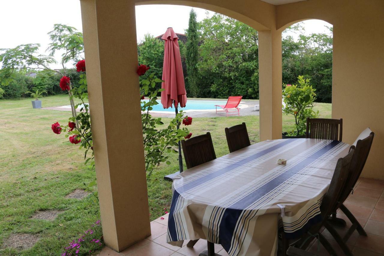 Le Camp De Ferie Villa Monpazier Luaran gambar